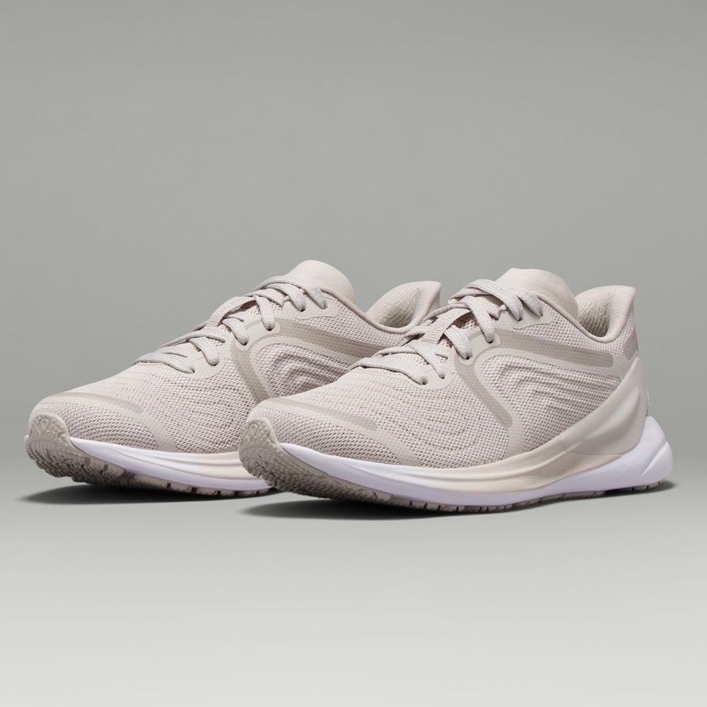 Lululemon shoes 7